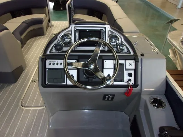 Slide: The Image of Berkshire STS Series 25RFX STS 2023 - 15