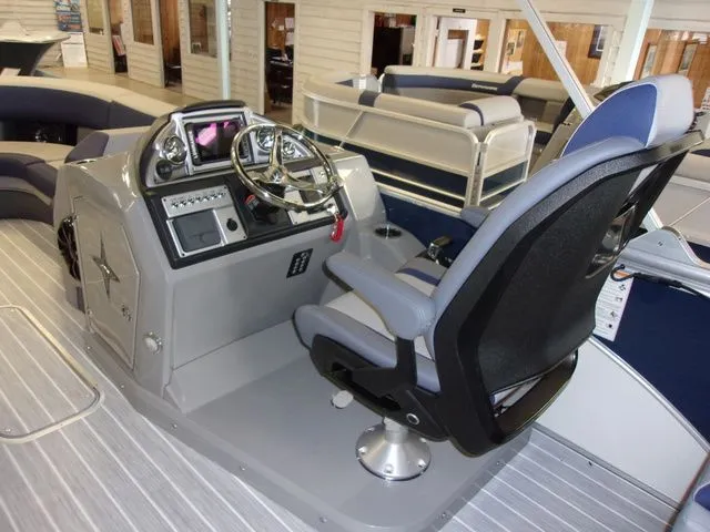 Slide: The Image of Berkshire STS Series 25RFX STS 2023 - 17