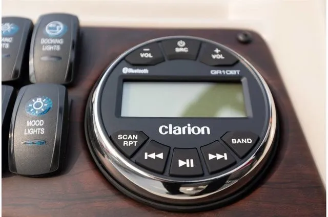 Slide: The Image of Berkshire LE Series 24RFX LE 2023 - 17