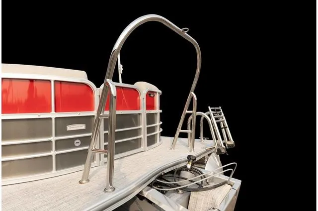 Slide: The Image of Berkshire LE Series 24RFX LE 2023 - 23