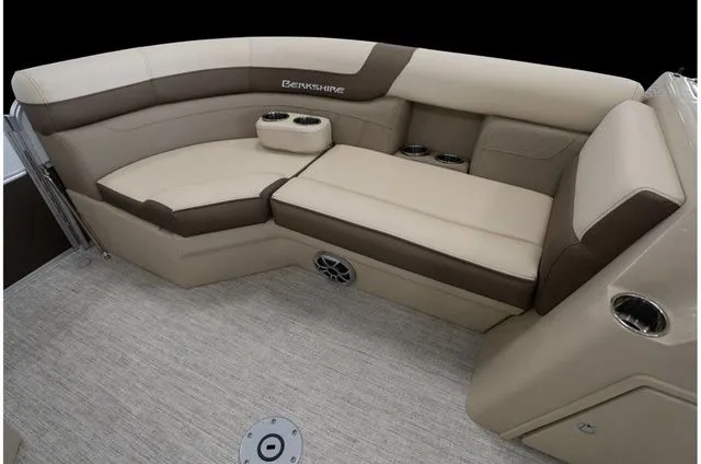 Slide: The Image of Berkshire CTS Series 24RFX CTS 2023 - 17