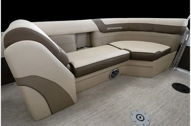 Slide: The Image of Berkshire CTS Series 24RFX CTS 2023 - 21