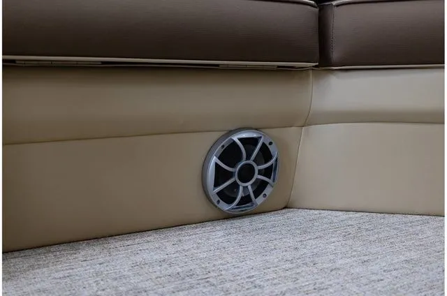 Slide: The Image of Berkshire CTS Series 24RFX CTS 2023 - 28