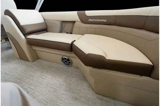 Slide: The Image of Berkshire CTS Series 24RFX CTS 2023 - 27