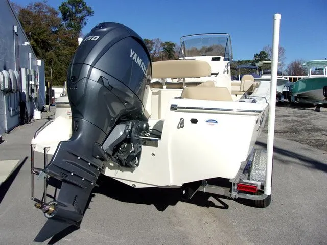 Slide: The Image of Scout 195 Sportfish 2024 - 8