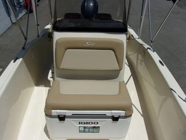 Slide: The Image of Scout 175 Sportfish 2024 - 3
