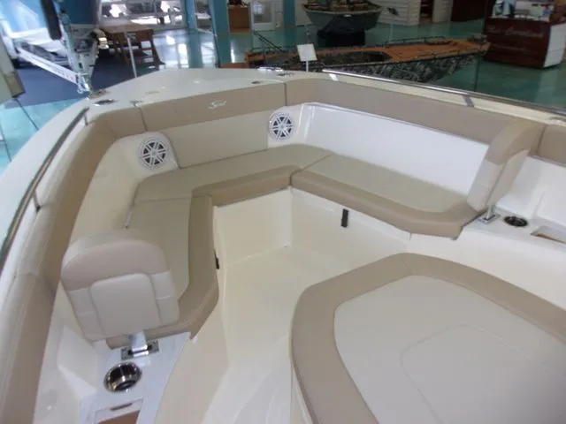 Slide: The Image of Scout XSF 240 2025 - 3