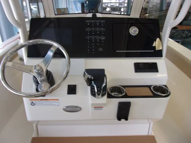 Slide: The Image of Scout XSF 240 2025 - 8