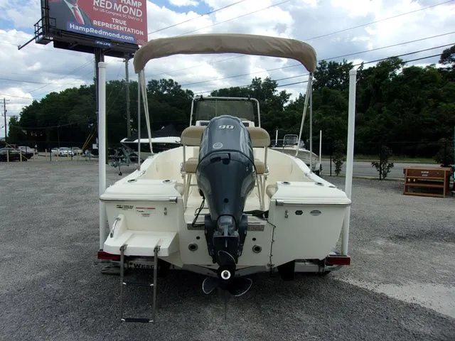 Slide: The Image of Scout 175 Sportfish 2022 - 11