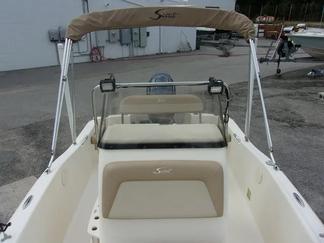 Slide: The Image of Scout 175 Sportfish 2022 - 4