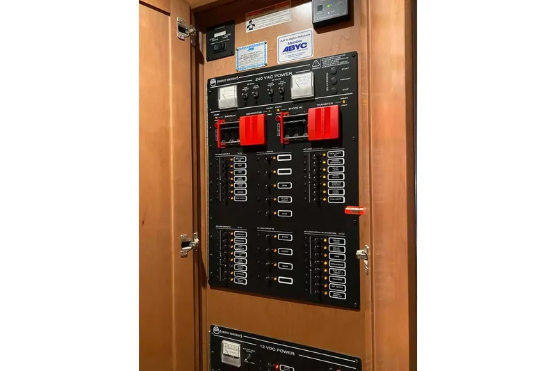 Slide: The Image of Luxurious wooden hallway interior of 2007 Summerset 21' x 106' model yacht. - 101