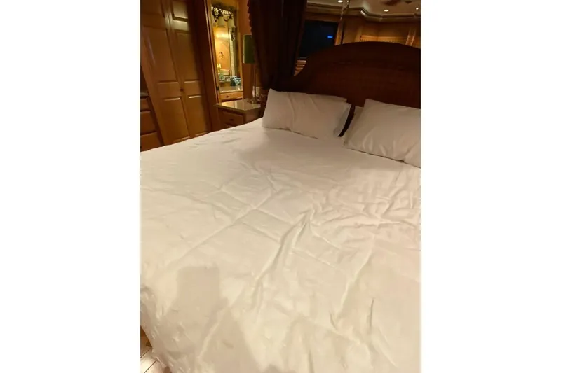 Slide: The Image of Wooden interior doors in a 2007 Summerset 21' x 106' model. - 107