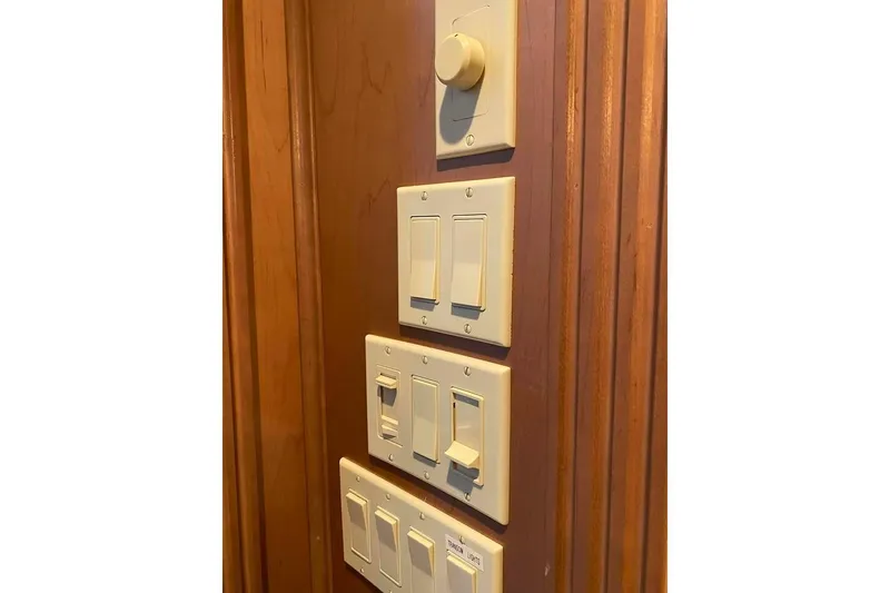 Slide: The Image of Summerset 21' x 106' 2007 boat deck with railing and water view. - 188