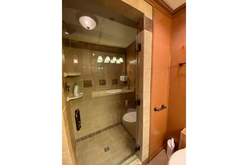 Slide: The Image of Cozy bedroom interior in 2007 Summerset 21' x 106' houseboat. - 249