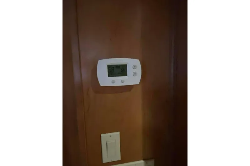 Slide: The Image of Luxurious bedroom interior of 2007 Summerset 21' x 106' houseboat. - 293