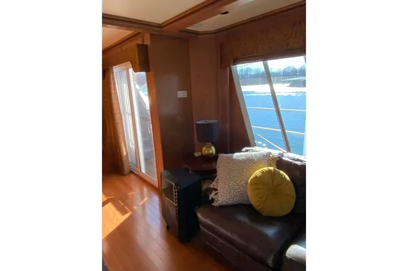 Slide: The Image of Wooden panel with a dimmer switch and sliding door handle, Summerset 21' x 106', 2007 model. - 332