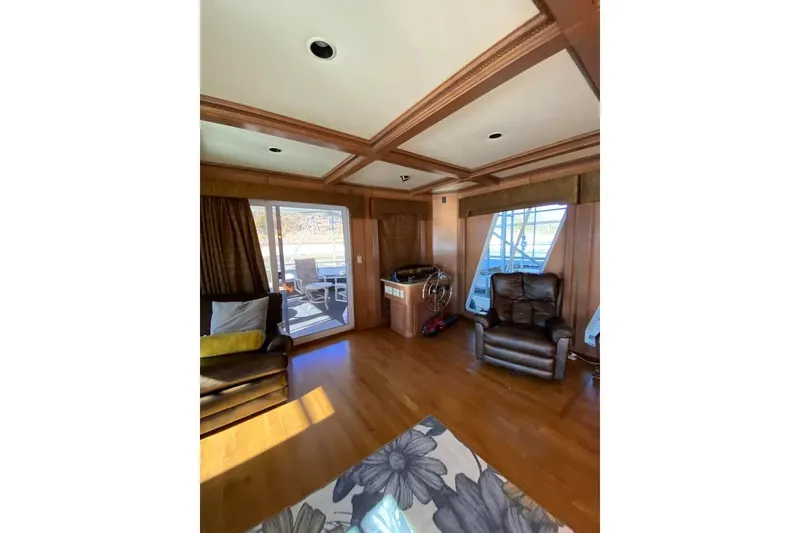 Slide: The Image of Staircase on 2007 Summerset houseboat, leading to upper deck with railing and windows. - 75