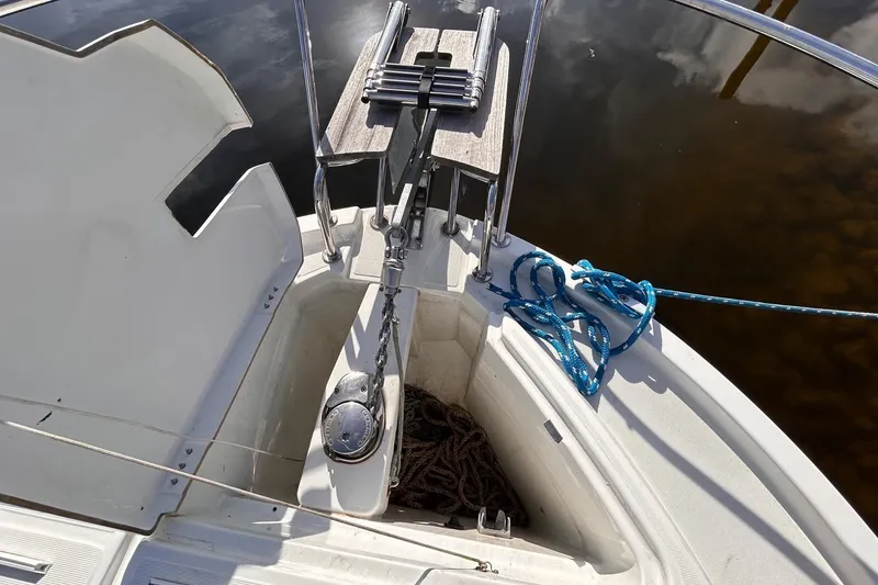 Slide: The Image of Beneteau Antares 8 (2021) anchor system with blue rope on deck. - 7
