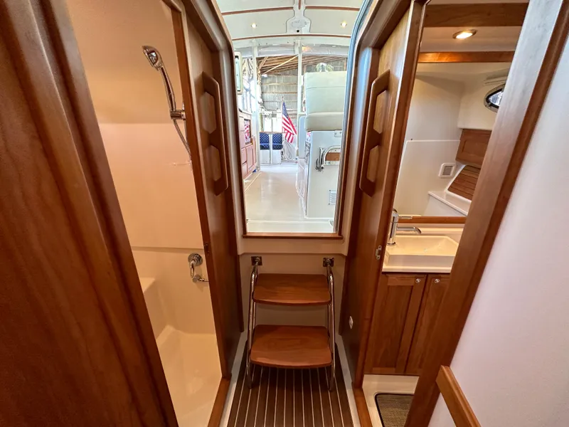 Slide: The Image of 2022 Back Cove 34O DORIE LU - 13