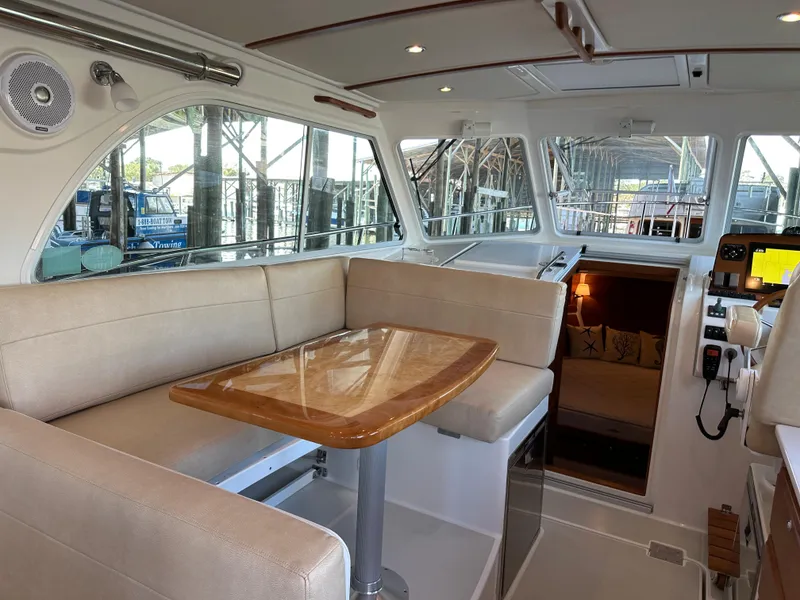 Slide: The Image of 2022 Back Cove 34O DORIE LU - 3