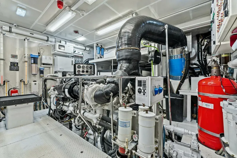 Slide: The Image of Hargrave 125 Raised Pilothouse 2013 - 97