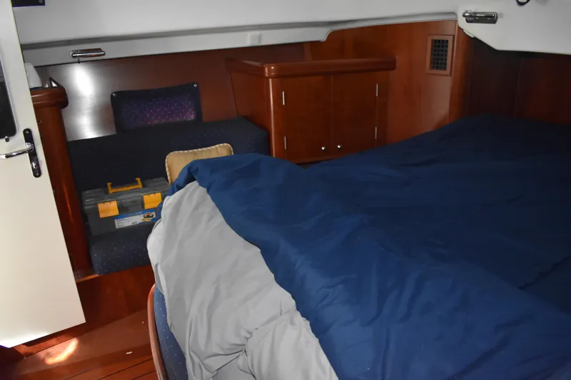 Slide: The Image of Interior of a 2002 Beneteau Oceanis 42CC yacht. - 21