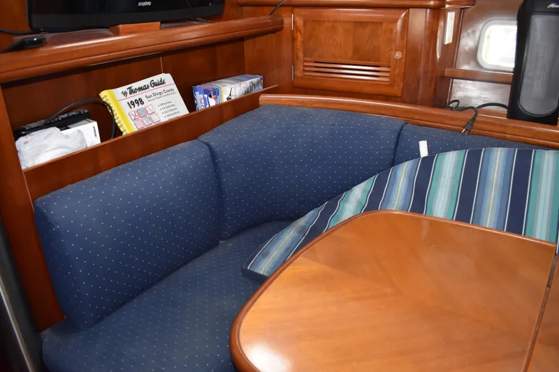 Slide: The Image of Interior of 2002 Beneteau Oceanis 42CC yacht. - 26
