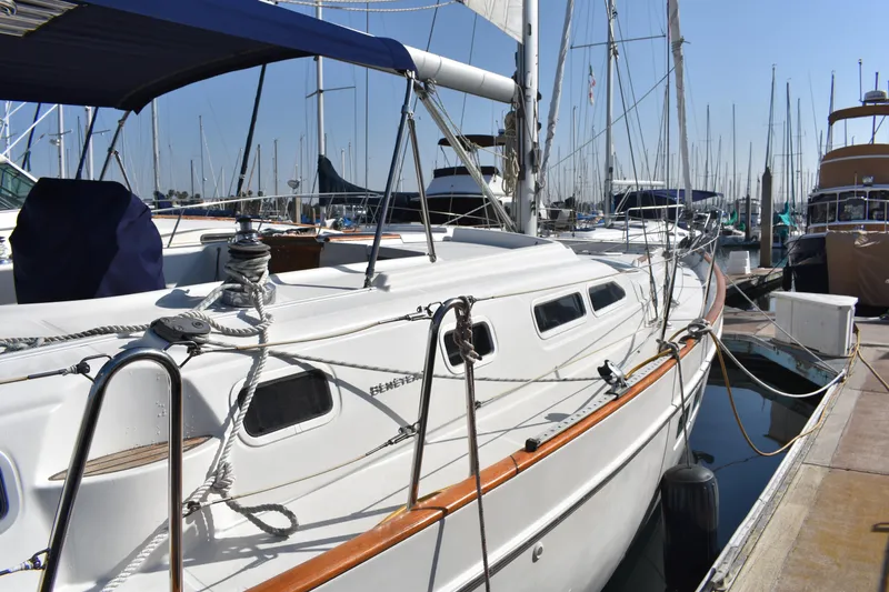 Slide: The Image of Beneteau Oceanis 42CC sailboat, 2002 model, docked at marina. - 35