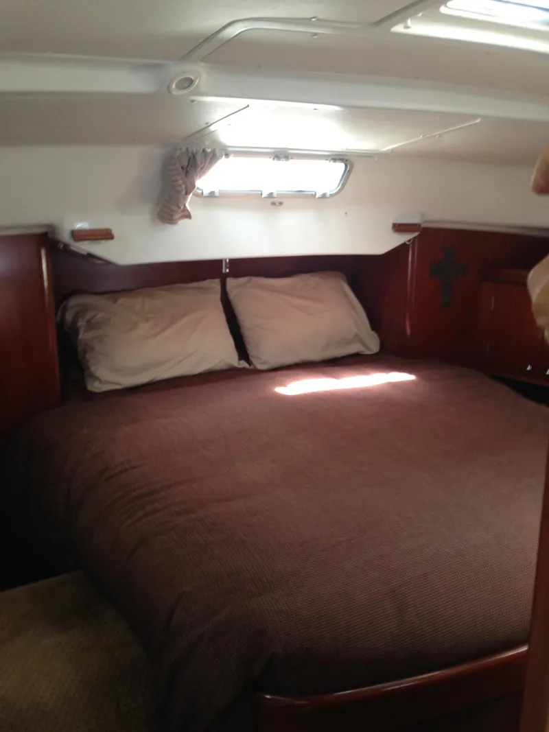 Slide: The Image of Interior of Beneteau Oceanis 42CC yacht, year 2002. - 8