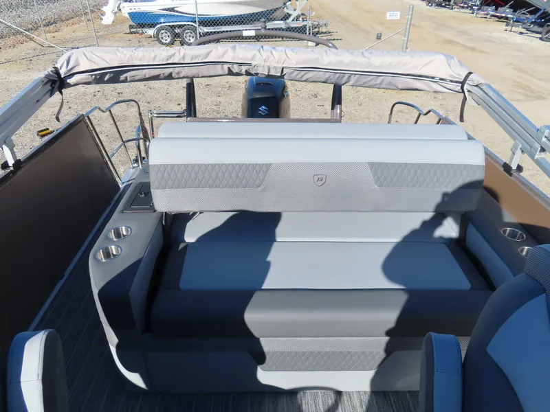 Slide: The Image of Premier Solaris 230 RL (28 PTX) 2026 - 23