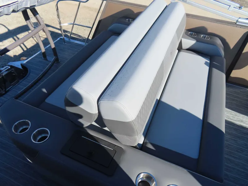 Slide: The Image of Premier Solaris 230 RL (28 PTX) 2026 - 25