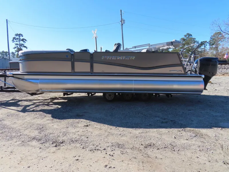 Slide: The Image of Premier Solaris 230 RL (28 PTX) 2026 - 6