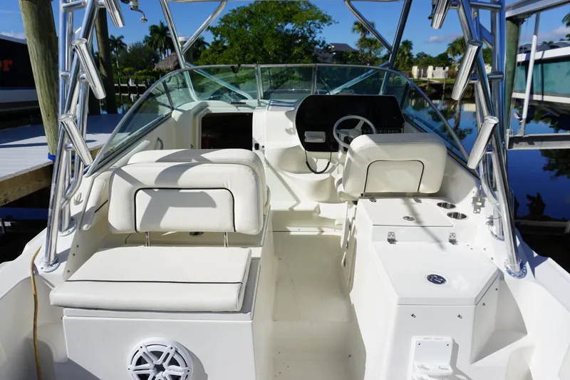 Slide: The Image of 2008 Hydra-Sports Vector 2900 VX boat interior with seating and steering wheel. - 7