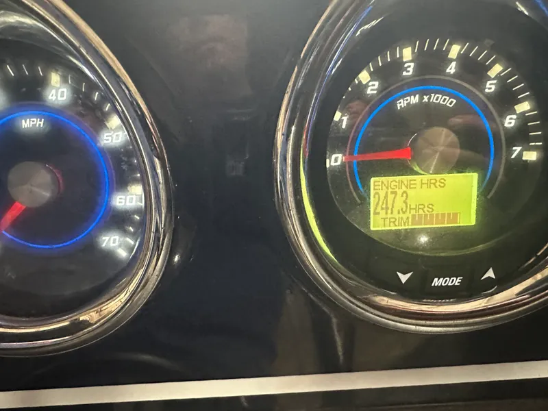 Slide: The Image of Sea Ray 250 SLX 2016 - 15