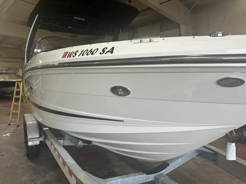 Slide: The Image of Sea Ray 250 SLX 2016 - 2