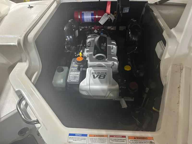 Slide: The Image of Sea Ray 250 SLX 2016 - 22