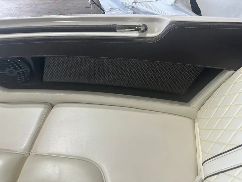 Slide: The Image of Sea Ray 250 SLX 2016 - 5