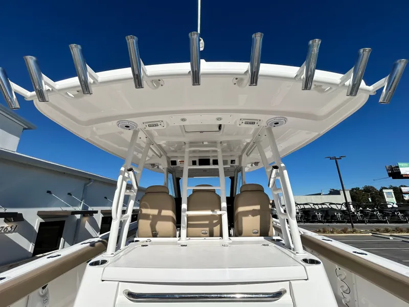 Slide: The Image of Everglades 395 Center Console 2020 - 25