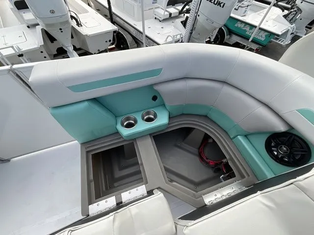 Slide: The Image of Hurricane Fundeck 2260 2026 - 14