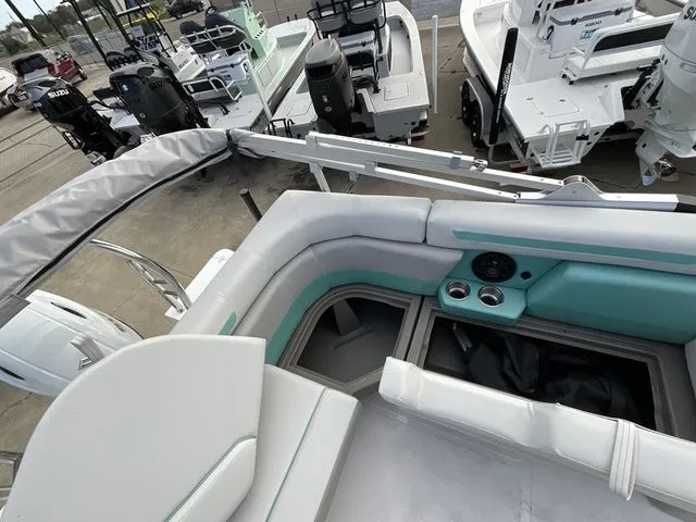 Slide: The Image of Hurricane Fundeck 2260 2026 - 18