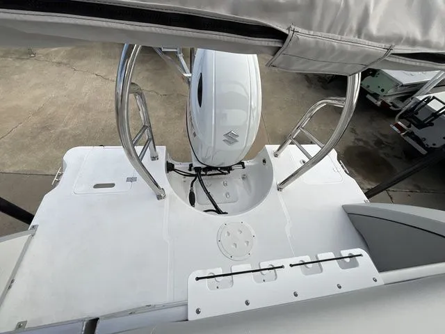 Slide: The Image of Hurricane Fundeck 2260 2026 - 19