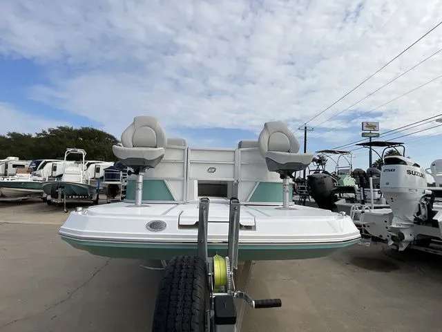 Slide: The Image of Hurricane Fundeck 2260 2026 - 3