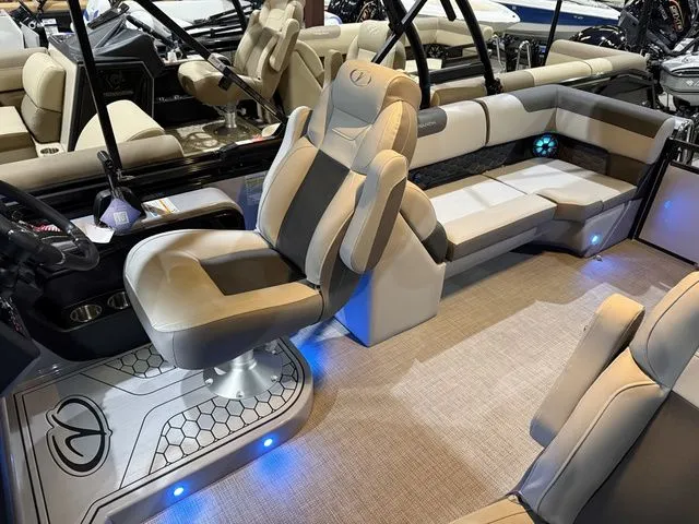 Slide: The Image of Veranda Relax 235RC W/Yamaha 250 "SHO" No Trailer 2026 - 15