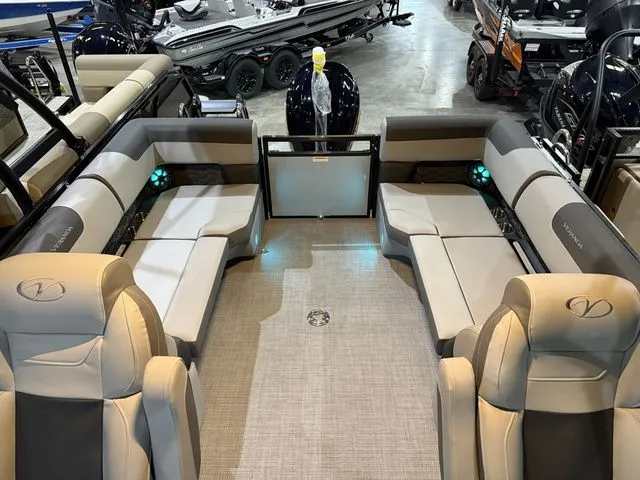 Slide: The Image of Veranda Relax 235RC W/Yamaha 250 "SHO" No Trailer 2026 - 5