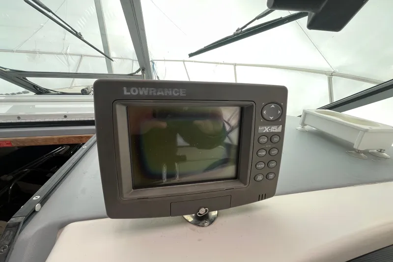 Slide: The Image of Lowrance LCX-15 display on 1994 Sea Ray 310 Amberjack boat dashboard. - 20