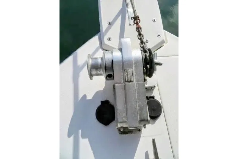 Slide: The Image of 1992 Bayliner 3688 Motoryacht anchor windlass on deck. - 8