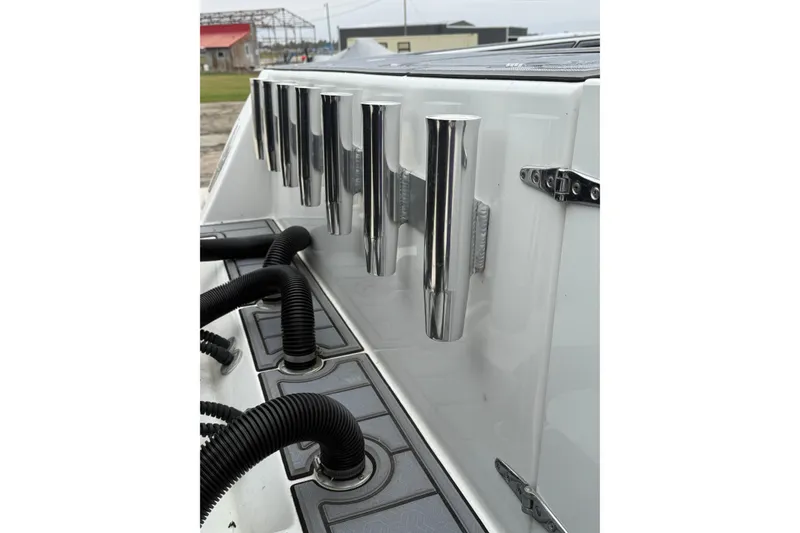 Slide: The Image of transom rod holders - 17