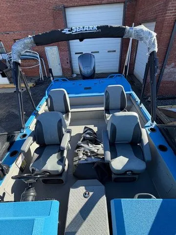 Slide: The Image of SeaArk Dynasty 2.0 With Yamaha 300 2026 - 10