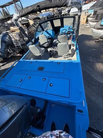 Slide: The Image of SeaArk Dynasty 2.0 With Yamaha 300 2026 - 7