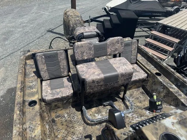 Slide: The Image of Excel Bay Pro 203 Elite with 140 HP Suzuki 2026 - 5